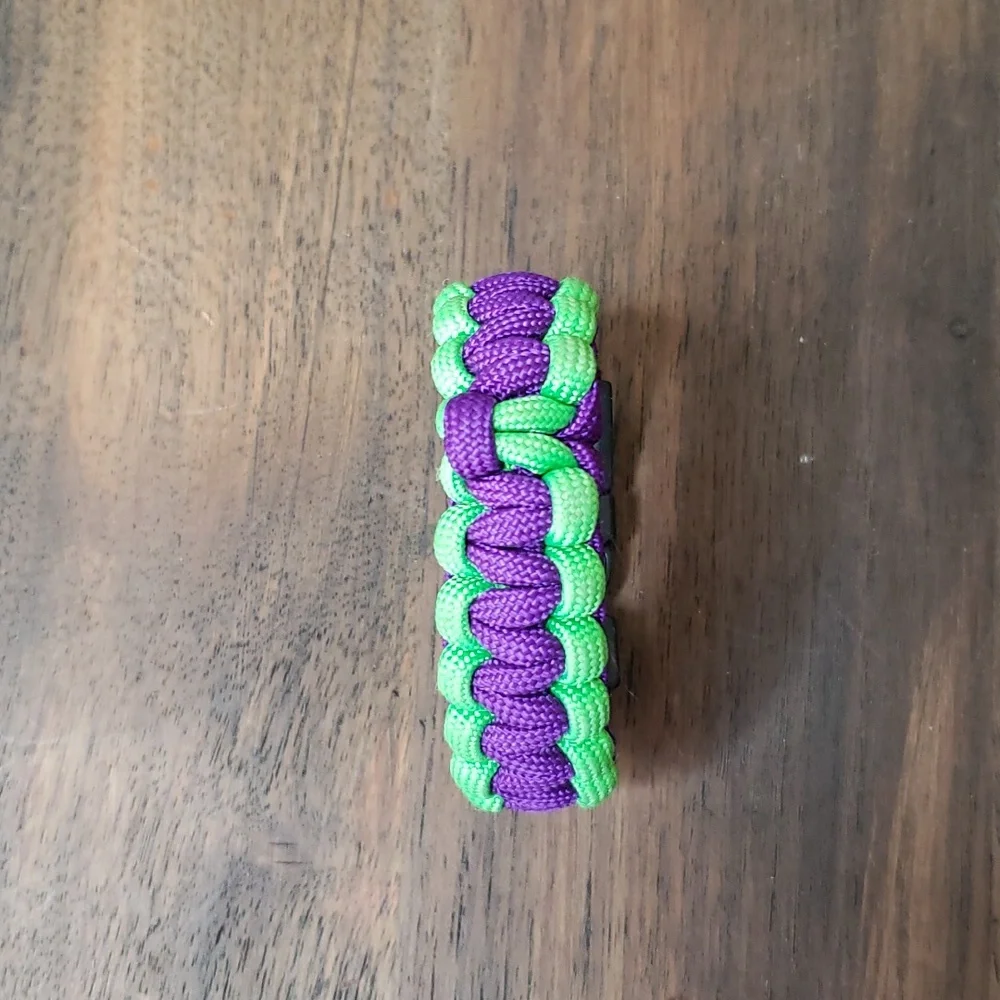 Bundle Handmade Paracord Woven Bracelest & Keychains